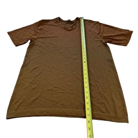 Lululemon Men's Metal Vent Breathe Short Sleeve Size Medium - Picture 8 of 10